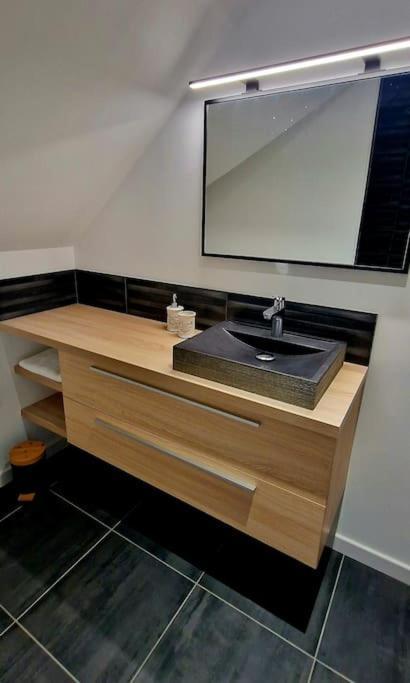 Appartement Charmant Et Spacieux Auxerre Buitenkant foto